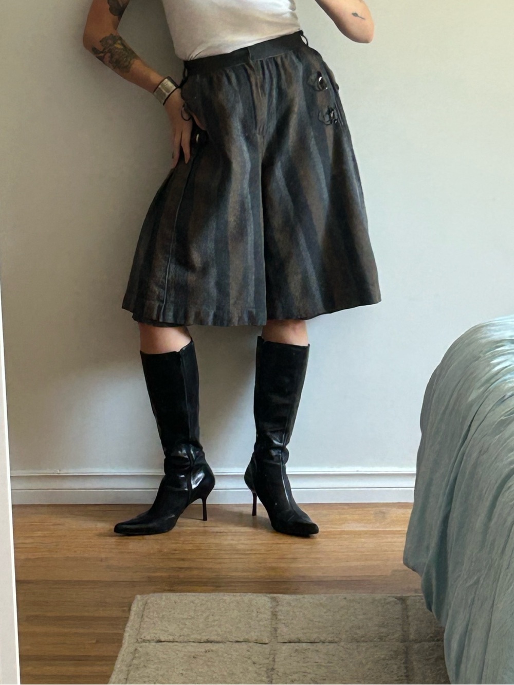 VINTAGE a-line wool shorts